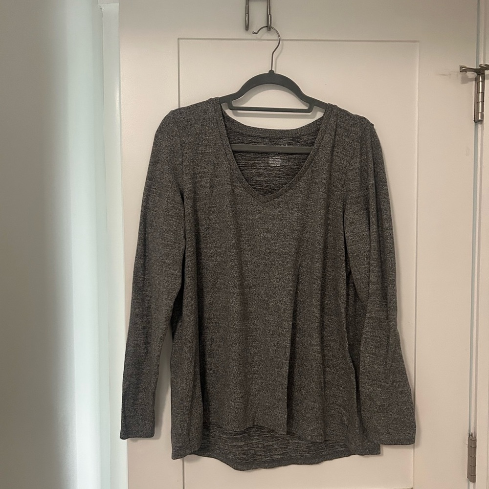 American Eagle Outfitters Gray Soft and Sexy Plush Long Sleeve Size XL